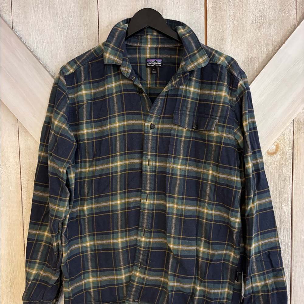 Patagonia Navy and Olive Plaid Shirt
